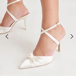 Dolce Vita Kaysey Vanilla Satin Heels - NEW in box